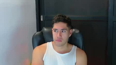 camara110 online show from 10.14.25