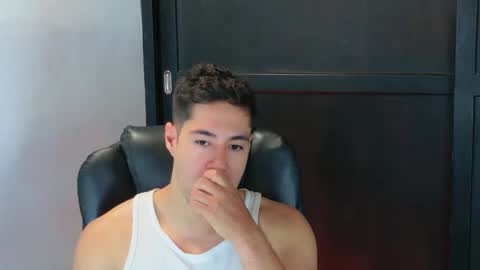 camara110 online show from 10.14.25