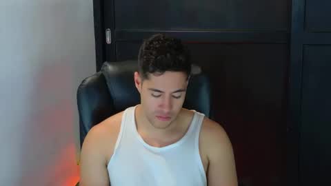 camara110 online show from 10.15.25