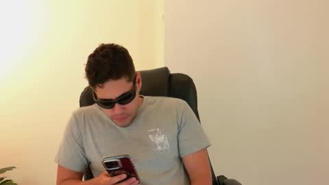 camara110 online show from 10.19.25