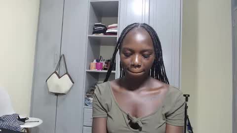 Snapshot of camclit chatting on 12.04.24 Princess online show from 12.04.24