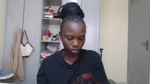 Snapshot of camclit chatting on 12.26.24 Princess online show from 12.26.24