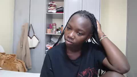 Snapshot of camclit chatting on 12.27.24 Princess online show from 12.27.24