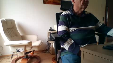 camcologne online show from 10.15.25