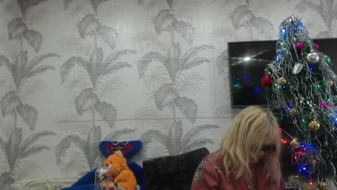 CamDiva1 online show from 01.24.25