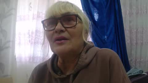 CamDiva1 online show from 10.13.25