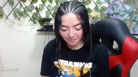 Snapshot of cameliasaenz chatting on 01.09.25 camelia online show from 01.09.25