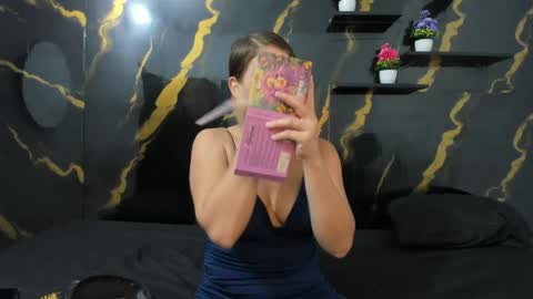 Snapshot of cami_blonde2020 chatting on 05.25.26 cami_blonde2020 online show from 05.25.26