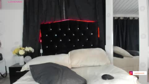 Camila cruz online show from 10.10.25