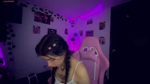 Snapshot of cami_mila99 chatting on 06.19.26 CAMI online show from 06.19.26