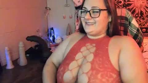 Snapshot of camieray92 chatting on 12.27.24 Camie Ray online show from 12.27.24