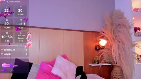 camiestrada online show from 02.07.25