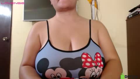 Snapshot of camiilahotxxx chatting on 03.11.25 Camila online show from 03.11.25