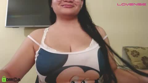 Snapshot of camiilahotxxx chatting on 10.08.25 Camila online show from 10.08.25