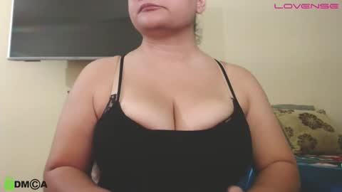 Snapshot of camiilahotxxx chatting on 11.09.25 Camila online show from 11.09.25