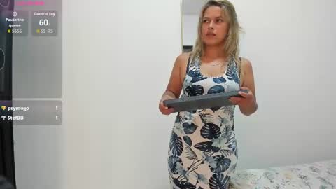 Snapshot of camila_borbon_ chatting on 08.01.26 online show from 08.01.26