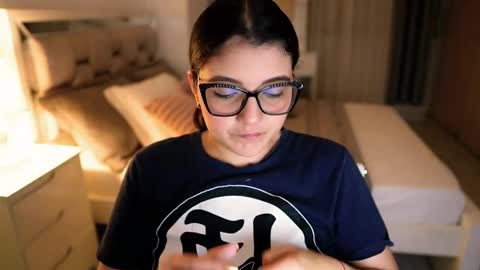 Camila buitrago online show from 09.22.25