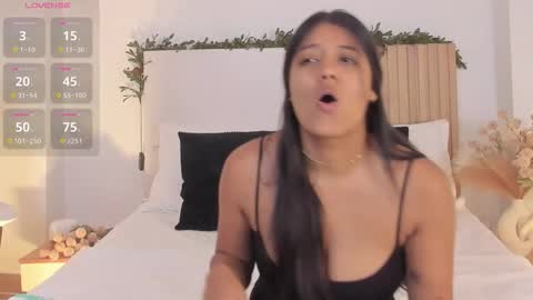 Snapshot of camila_bustamante_ chatting on 01.14.26 camila_bustamante_ online show from 01.14.26