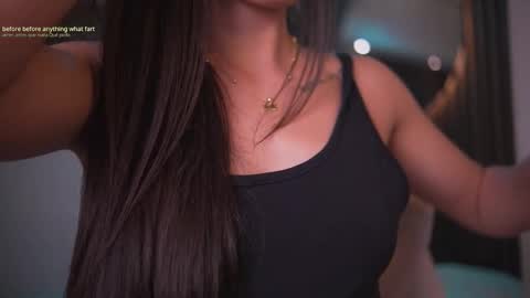 Snapshot of camila_martinez9 chatting on 09.30.25 camila_martinez9 online show from 09.30.25