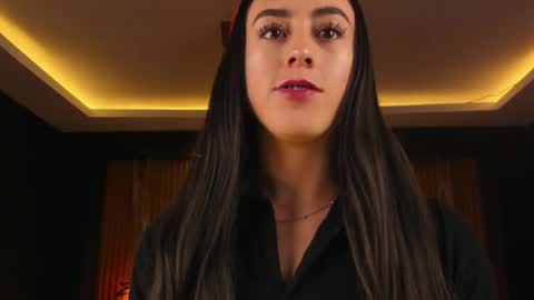 Snapshot of camila_martinez9 chatting on 10.20.25 camila_martinez9 online show from 10.20.25