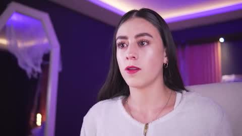 Snapshot of camila_martinez9 chatting on 11.05.25 camila_martinez9 online show from 11.05.25