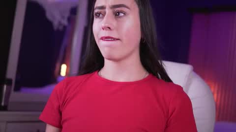 Snapshot of camila_martinez9 chatting on 11.06.25 camila_martinez9 online show from 11.06.25