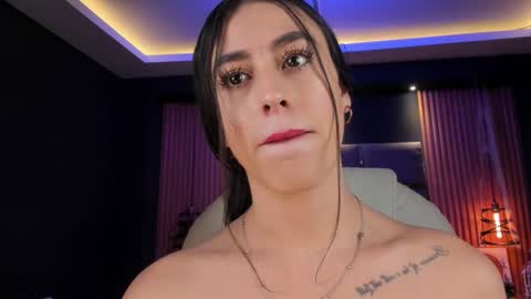 Snapshot of camila_martinez9 chatting on 11.10.25 camila_martinez9 online show from 11.10.25