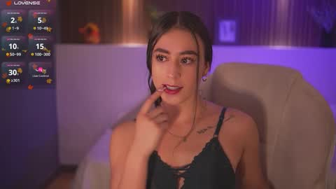 Snapshot of camila_martinez9 chatting on 11.11.25 camila_martinez9 online show from 11.11.25