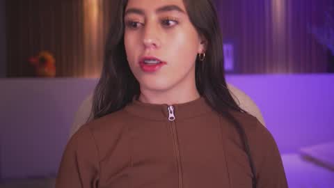 Snapshot of camila_martinez9 chatting on 11.17.25 camila_martinez9 online show from 11.17.25