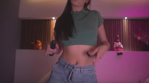 Snapshot of camila_martinez9 chatting on 12.16.25 camila_martinez9 online show from 12.16.25