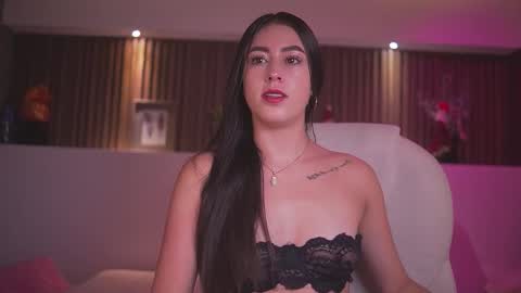 Snapshot of camila_martinez9 chatting on 01.12.26 camila_martinez9 online show from 01.12.26