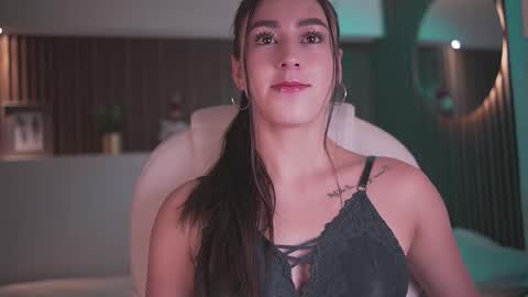 Snapshot of camila_martinez9 chatting on 01.14.26 camila_martinez9 online show from 01.14.26