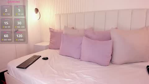 Camila  online show from 10.14.25