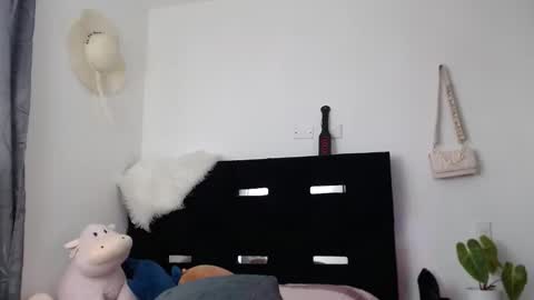 camila_torresss online show from 10.07.25