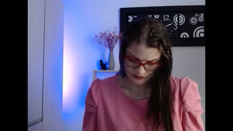 Snapshot of camila_ventura chatting on 10.18.25 Camila ventura online show from 10.18.25