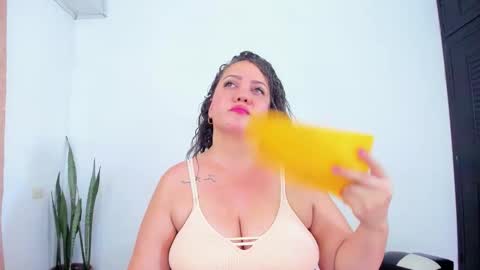 Snapshot of camilaa_foxxx chatting on 03.19.26 camilaa foxxx online show from 03.19.26
