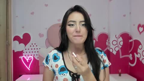 Snapshot of camilahunter__ chatting on 12.26.24 Camila online show from 12.26.24
