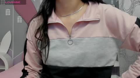 Snapshot of camilahunter__ chatting on 01.08.25 Camila online show from 01.08.25