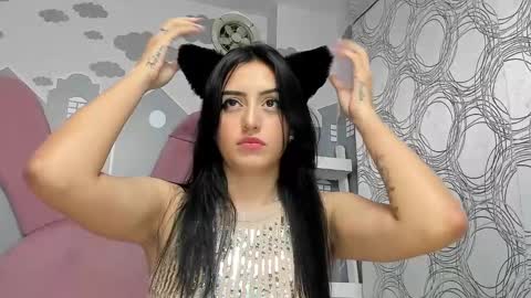 Snapshot of camilahunter__ chatting on 02.16.25 Camila online show from 02.16.25