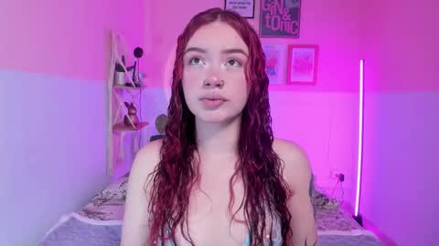 Snapshot of camilarivers chatting on 10.22.25 Camila online show from 10.22.25