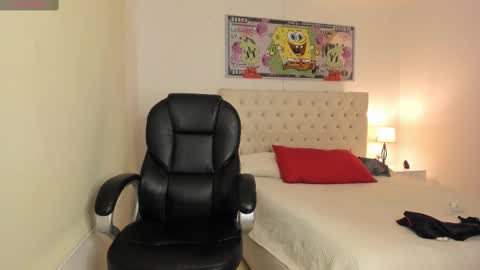 Snapshot of camileangel chatting on 03.05.25 online show from 03.05.25