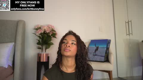 Snapshot of camilitasu chatting on 11.09.25 Brit online show from 11.09.25