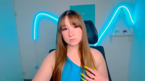 Snapshot of camilla_body chatting on 05.21.26 Camilla online show from 05.21.26