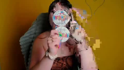 Snapshot of camilla_body chatting on 06.18.26 Camilla online show from 06.18.26