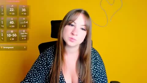 Snapshot of camilla_body chatting on 07.10.26 Camilla online show from 07.10.26