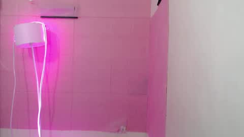 Camilla online show from 02.04.25