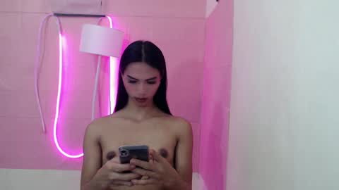 Camilla online show from 02.11.25