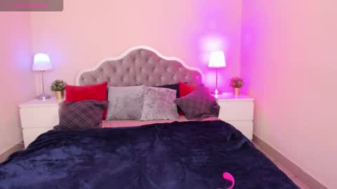 camilladreamer online show from 10.15.25