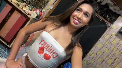 Snapshot of camillaslutttx chatting on 10.18.25 camillaaa ig mszane3e online show from 10.18.25