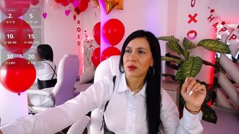 Snapshot of camille_halls chatting on 02.06.25 Camille online show from 02.06.25